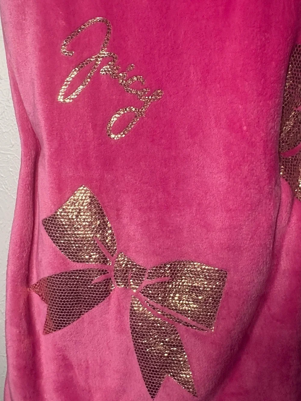 Juicy Couture Hot Pink Plush Throw with Gold Bow Accents size 60x70in